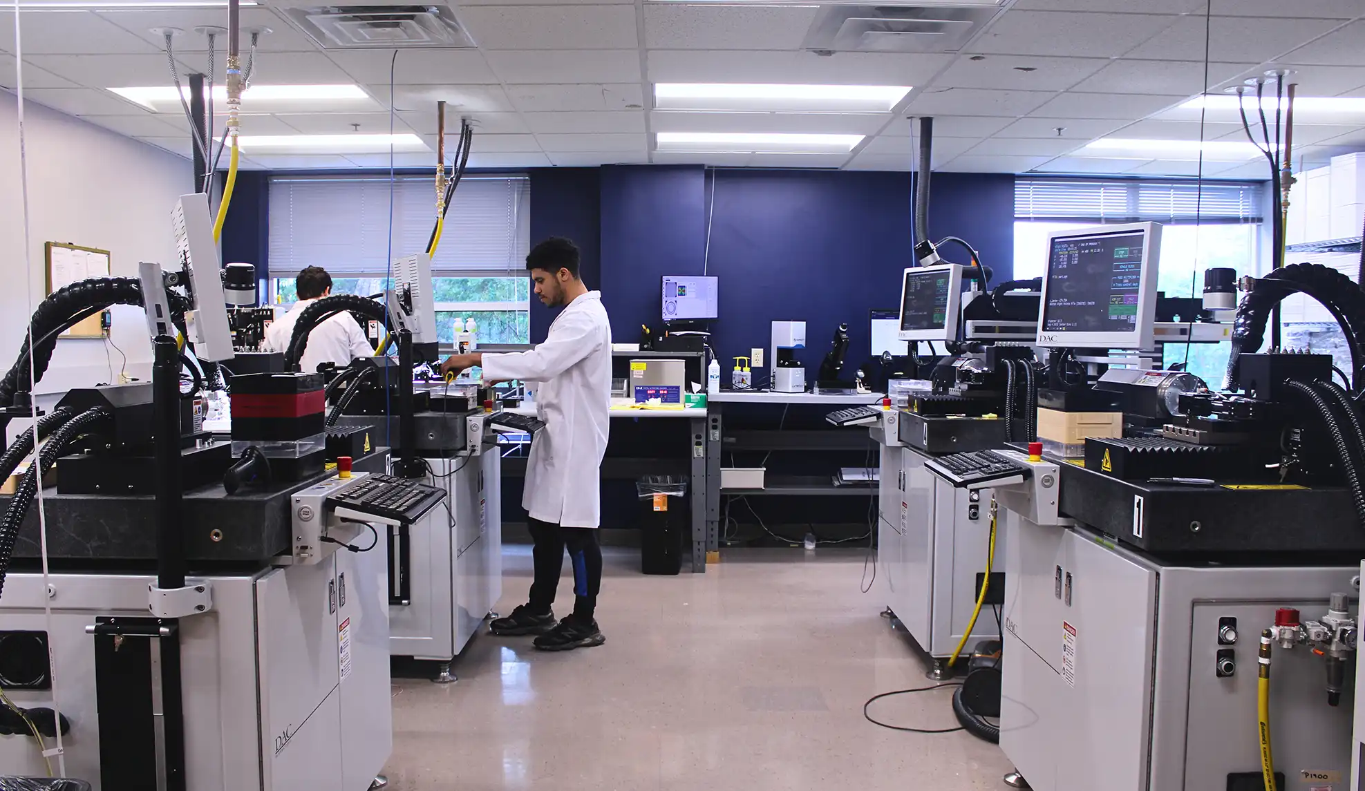 manufacturing-men-in-lab